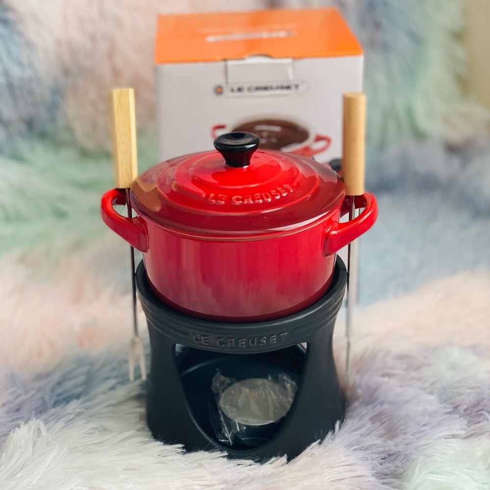 Le Creuset Chocolate Cheese Fondue Set